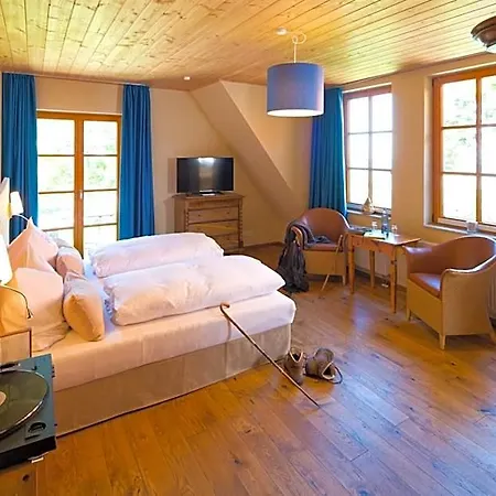 Szálloda Plumbohms Aussichtsreich Gast- Und Logierhaus 3*